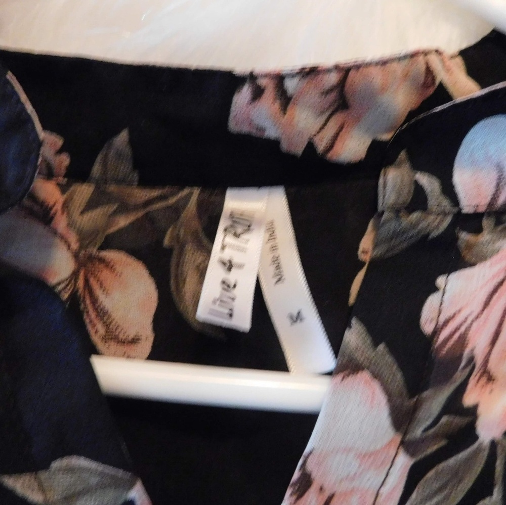 Live 4 Truth Blouse - Picture 2 of 2